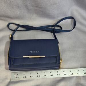 Forever Lovely Design for Madley Crossbody wallet / purse, blue